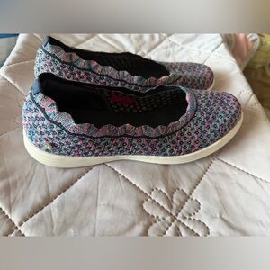 NWOT Skechers Air Cooled Goga Mat Slip On Flats